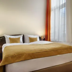 Novum Eleazar Center Отель
