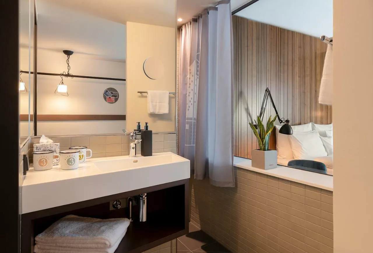 ****  Pierdrei Hotel Hafencity Hamburg Germany